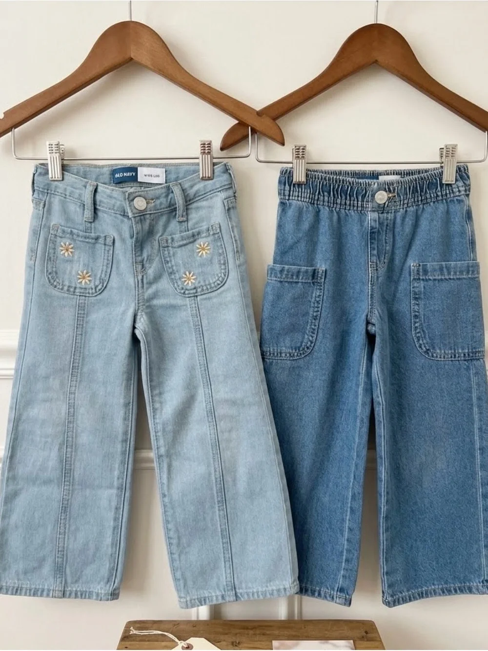 Old Navy pair of girls Wide-Leg Jeans in size 4T